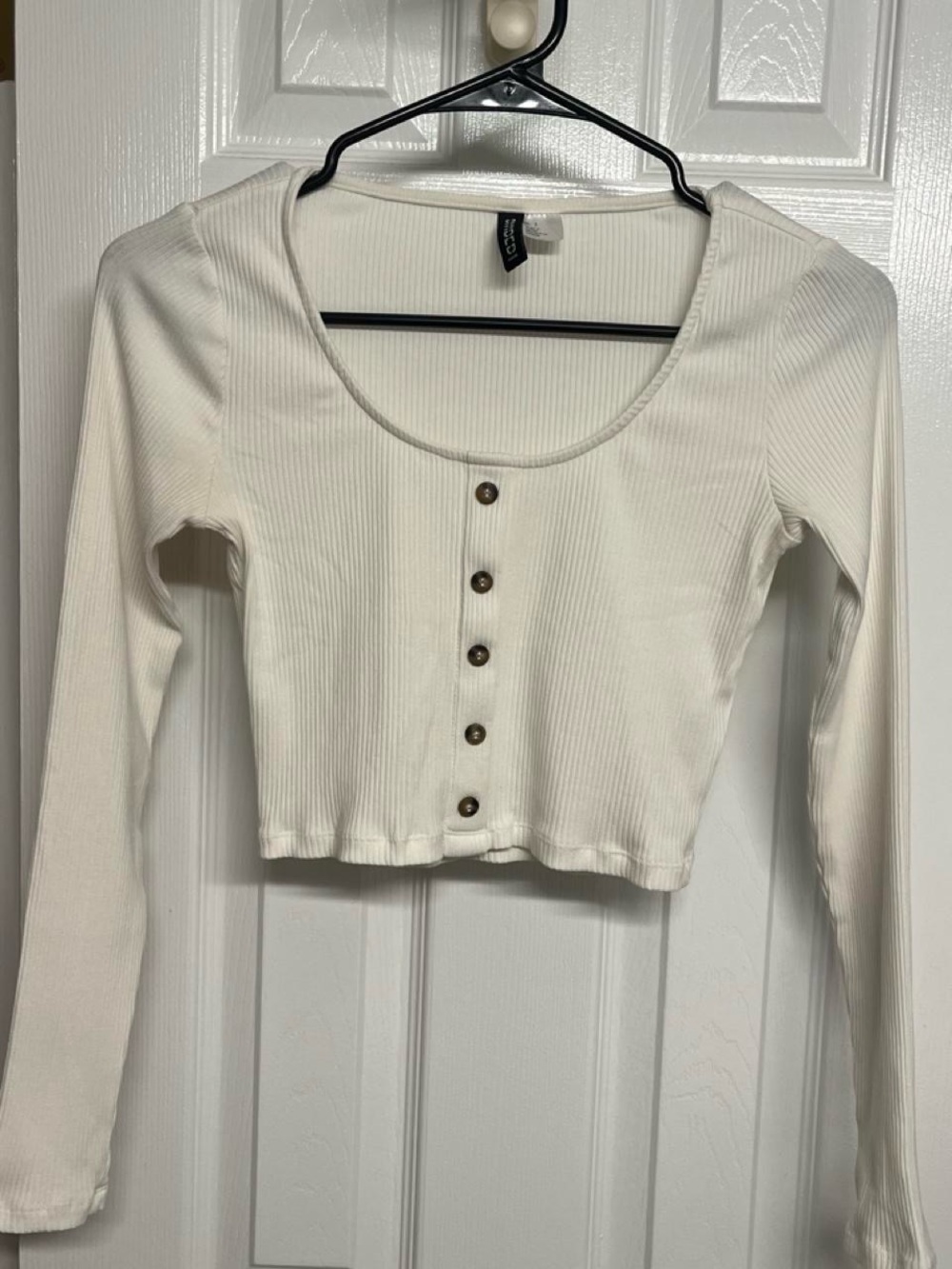 H&M Ribbed Scoop Neck Long Sleeve Crop Top